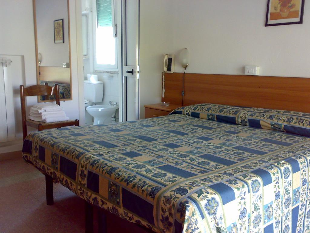 Hotel Margot 리도디캄파이오레 객실 사진